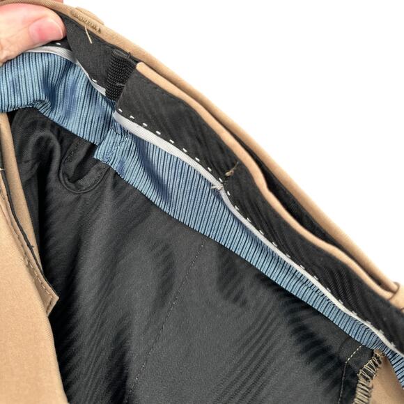 GS Perfect Fit‎ Khaki Pleated Front Belt Loops Dress Trousers Mens Size 46 28 - Picture 3 of 9